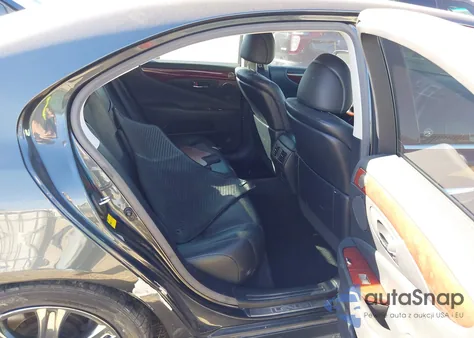 2010 Lexus Ls 460 z USA, uszkodzony, nr VIN JTHCL5EF3A5008353